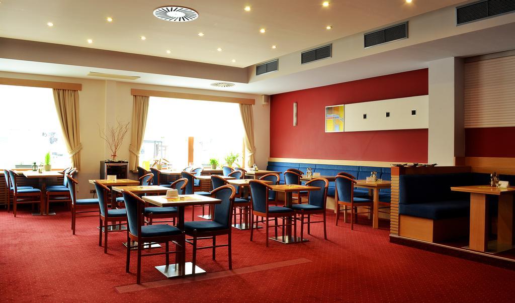 Hotel Slovan Jeseník Kültér fotó